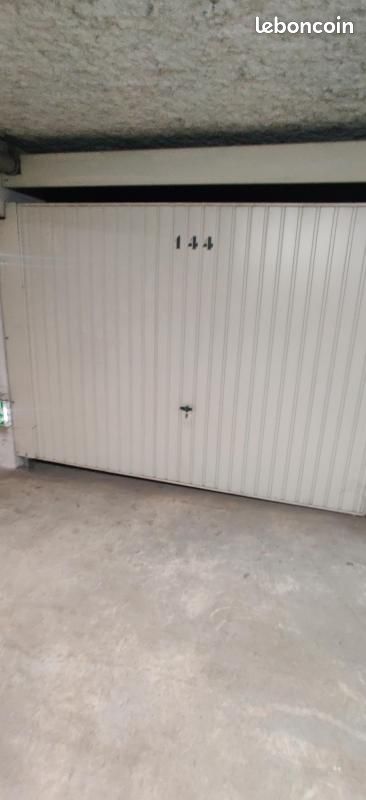 Parking 10 m² · à Saulx-les-Chartreux · 10 m² · 115 €/mois