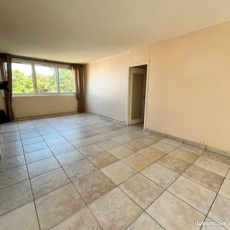 Appartement 5 pièces 80 m² · à Marly-le-Roi · 80 m² · 243 300 €