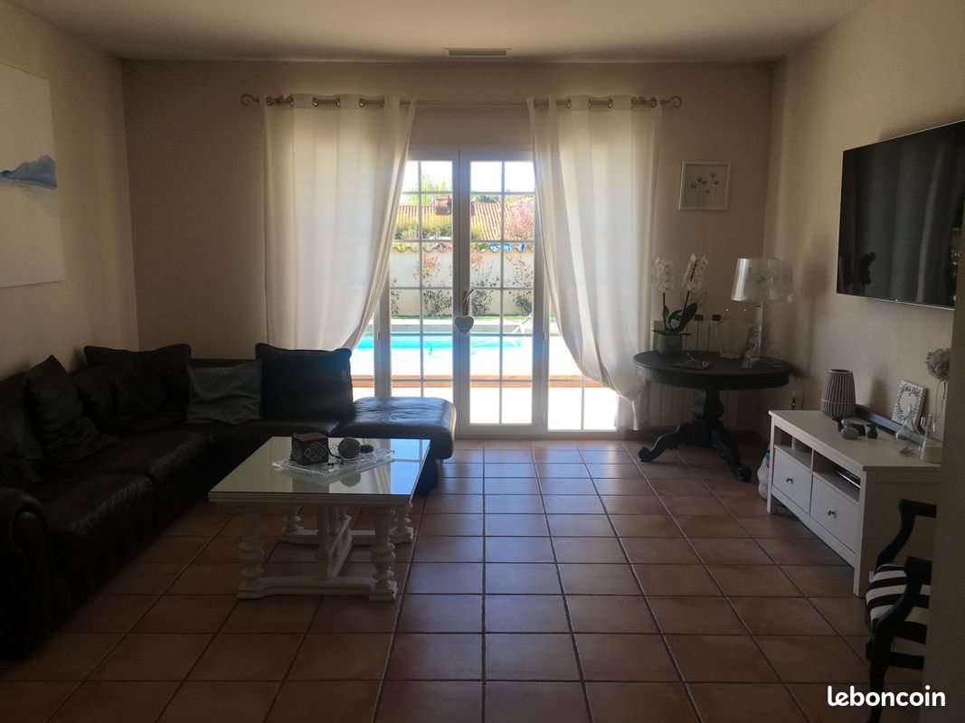 Villa 160m2 4 faces Piscine 900m2 terrain arboré (image 4)