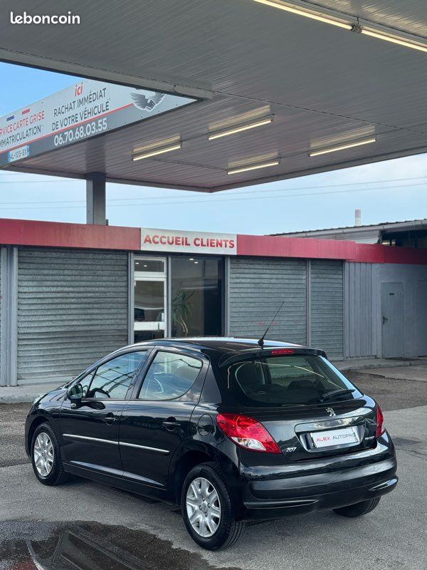 PEUGEOT 207 1.4 75ch Access (CRIT’AIR 1) (image 7)