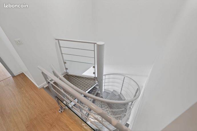 Caudéran — Maison contemporaine 139 m² DPE B / GES B — 4 ch + garage — 16