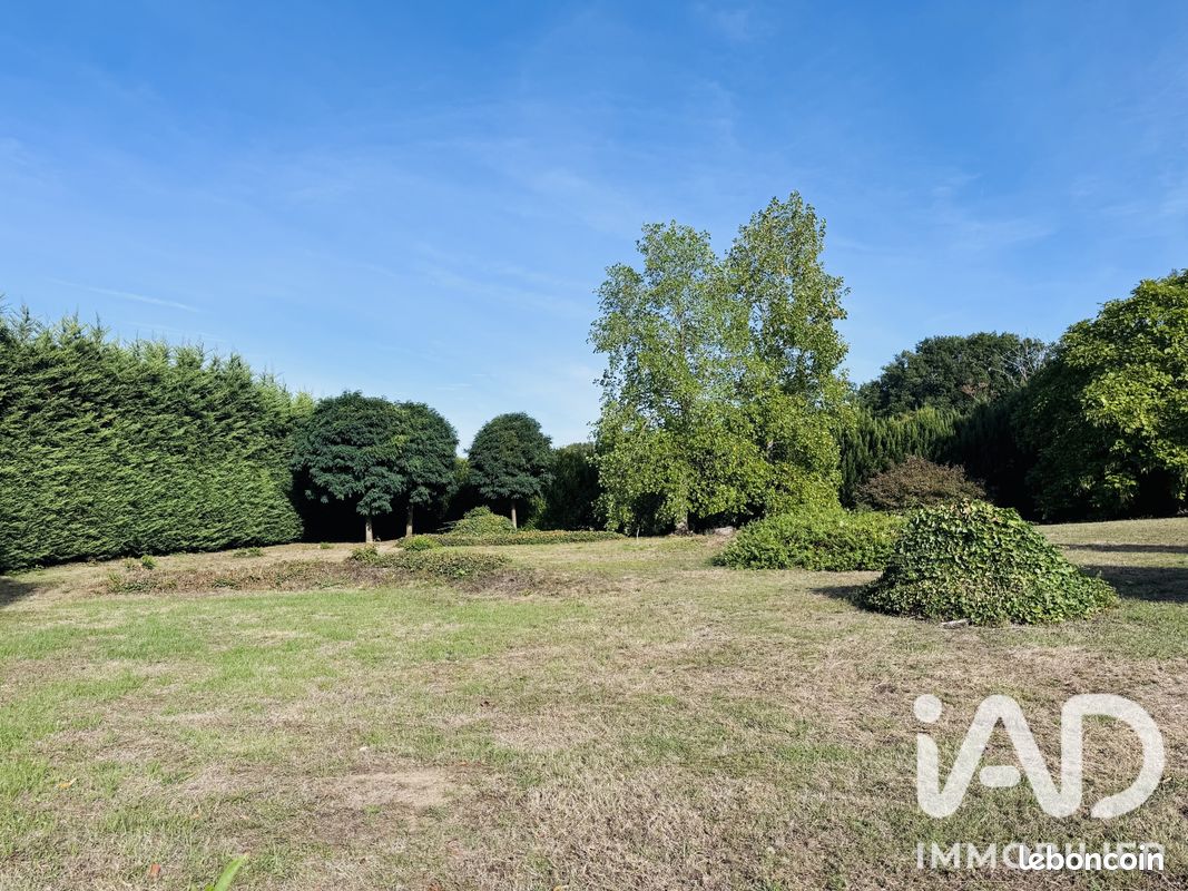 Terrain 1074 m² · à Crespières · 1 074 m² · 349 900 €