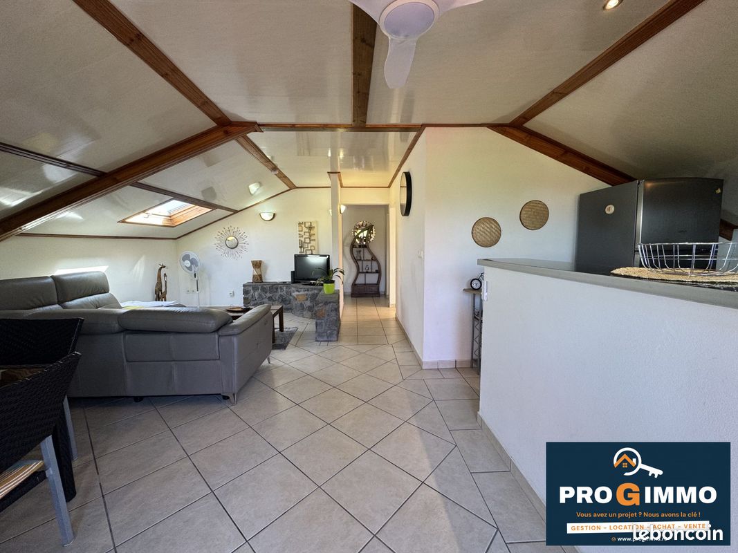 Appartement 3 pièces 90 m² · à Le Tampon · 90 m² · 920 €