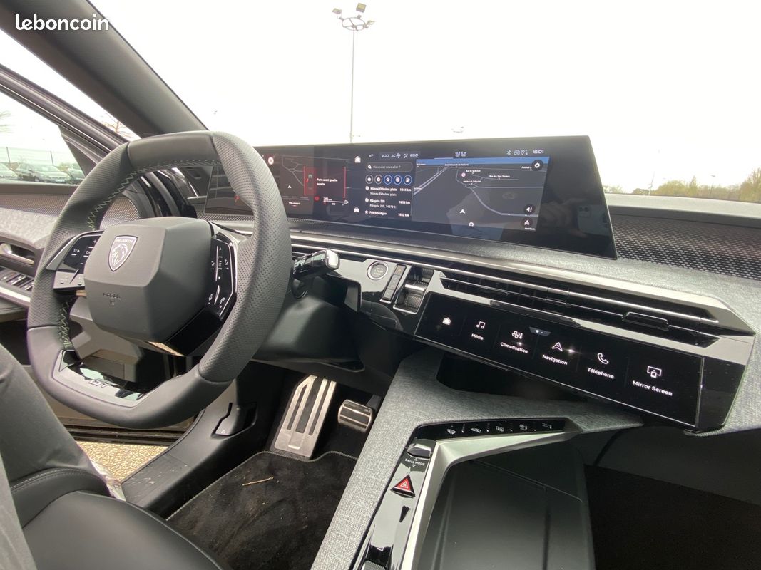 Peugeot 3008 1.2 HYBRID 145CH GT E-DCS6 (image 10)