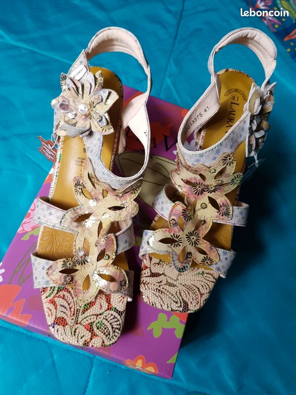 Laura Vita Sandales / nu-pieds Femme Beige pointure 41 - Neuve (image 3)