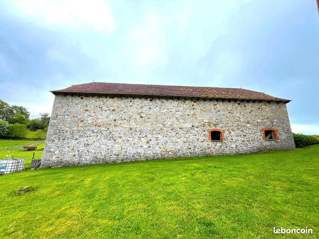 2 pièces 410 m² · à Lacapelle-Del-Fraisse · 410 m² · 86 400 €