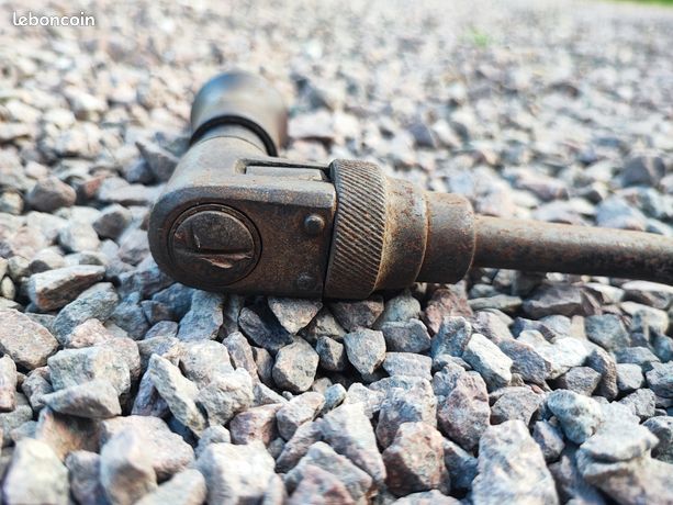 ANCIENNE PERCEUSE À Main Chignole Outil Ancien du Bois EUR 24,90 - FR