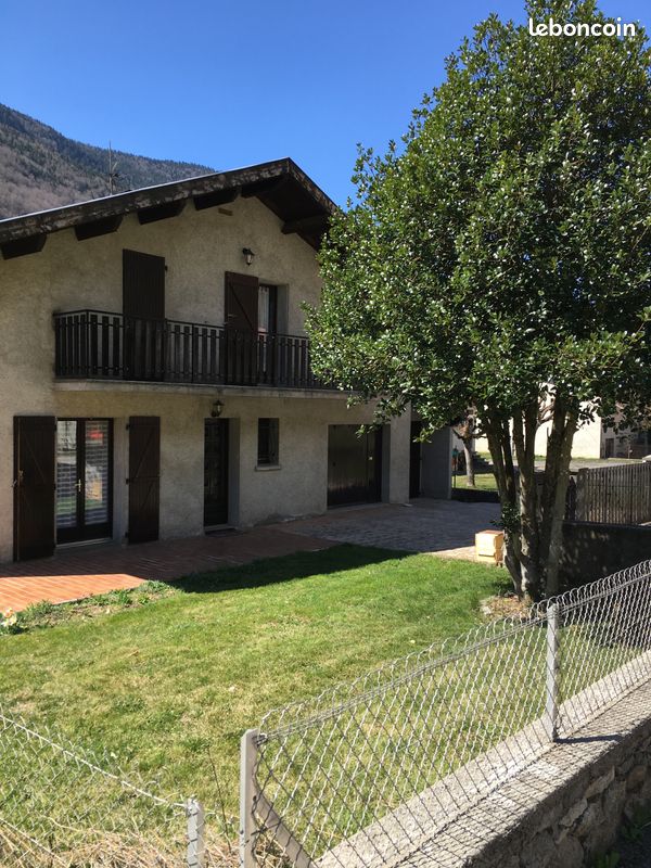 Maison 6 pièces 150 m² · à Orlu · 150 m² · 900 €/mois
