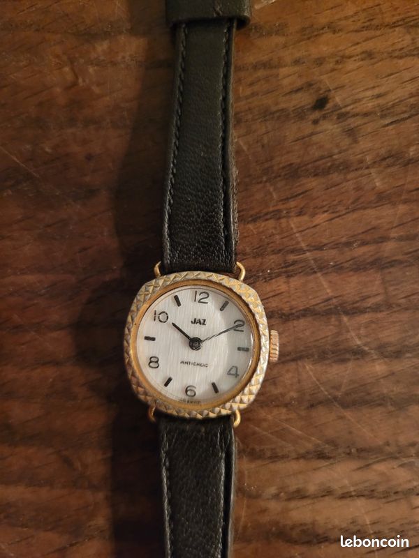 A Azur Germany Montre À Guichet Bracelet Ancienne Vintage Acier P1580