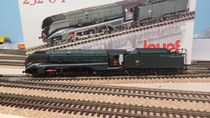 JOUEF LOCOMOTIVE en coffret Prestige - Vapeur 232 U1, ref 8249 HO . EUR