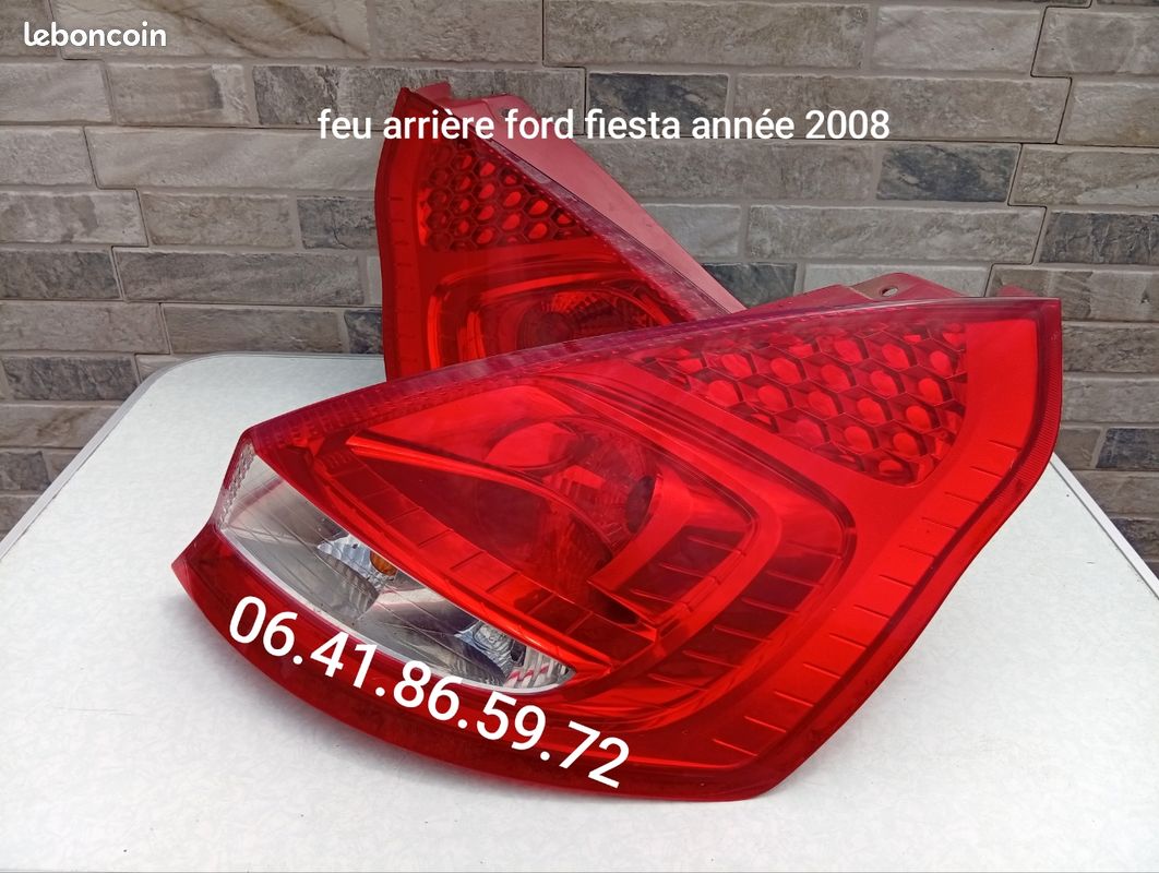 Feu arrière ford fiesta TDCI année 2008 (image 1)
