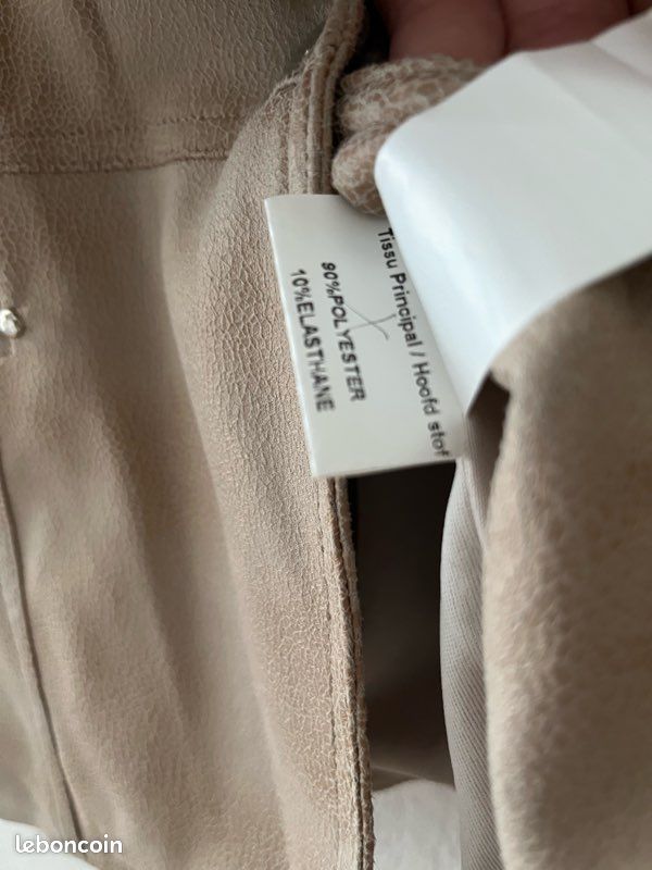 Ensemble tailleur beige matière daim tout doux Armand Thiery T44 (image 11)