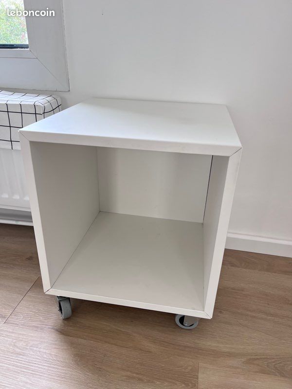Étagère avec roulettes, table base, chaise tabouret avec roulettes (image 1)