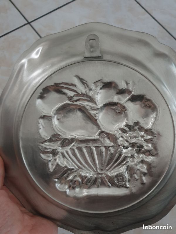 Assiette en etain (image 2)