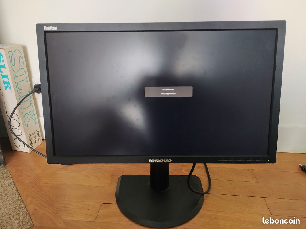 Écran Lenovo 22'' (image 1)