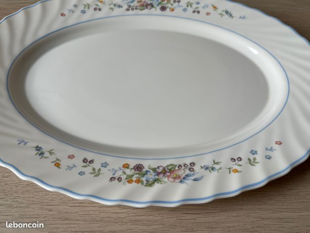 V1/ ASSIETTE SEMI Creuse Blanche Arcopal France Vintage