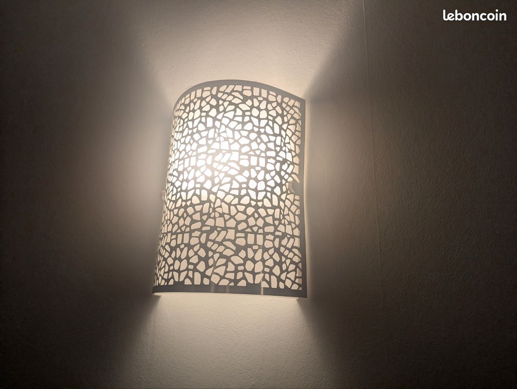 3 appliques murales (image 1)