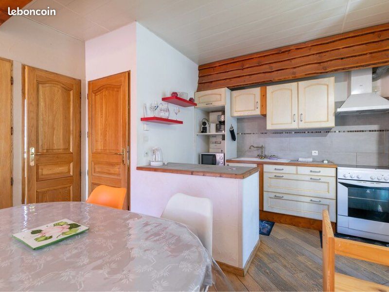 Appartement 3 pièces 65 m² · à Coupiac · 65 m² · 470 €/mois