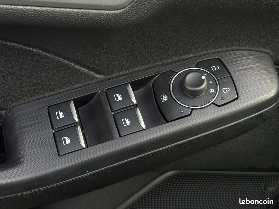 FORD KUGA 1.5 Ecoboost 150 Cool & Connect (image 24)