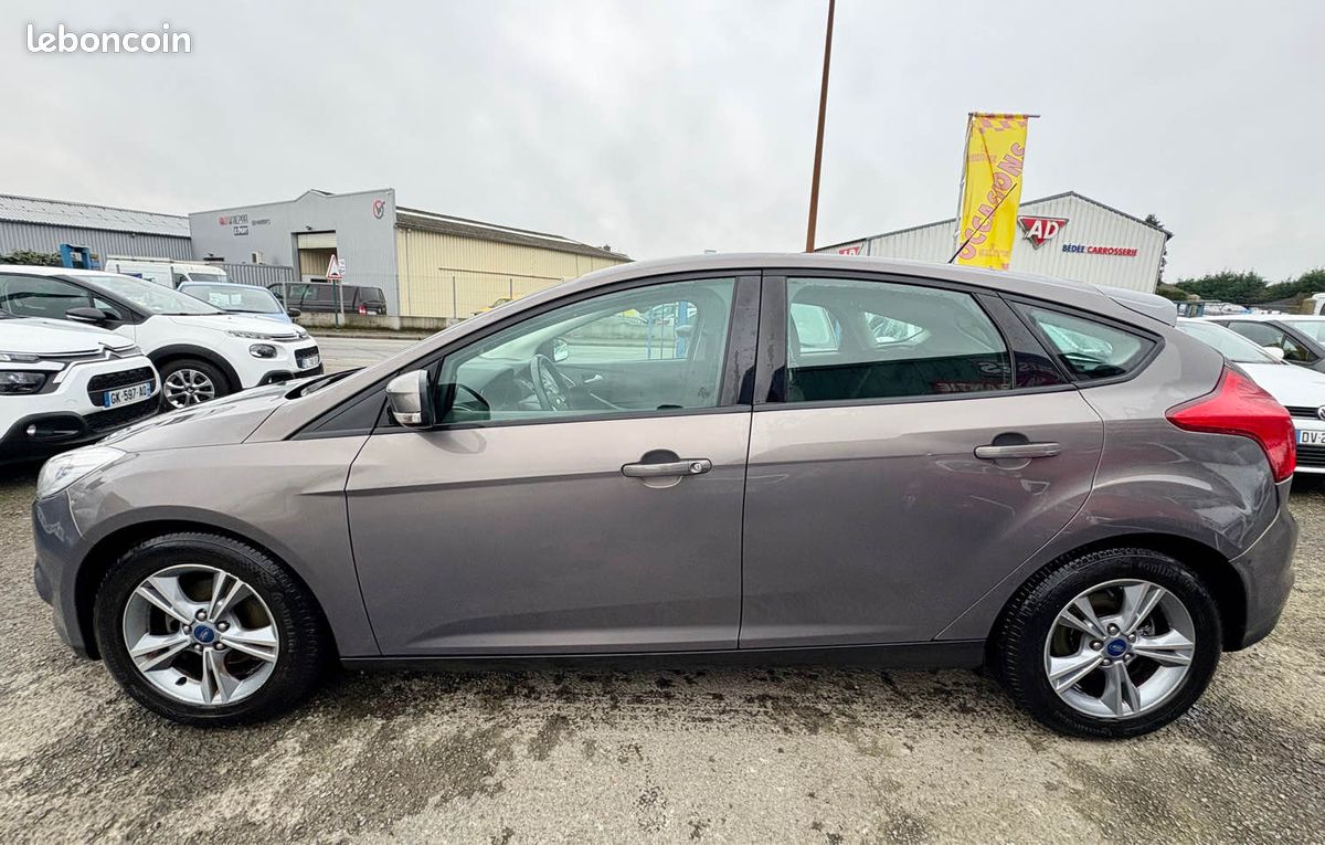 Ford focus (image 3)