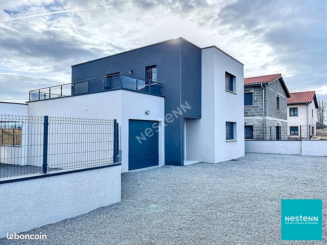 Maison 6 pièces 121 m² · à Feurs · 121 m² · 1 300 €