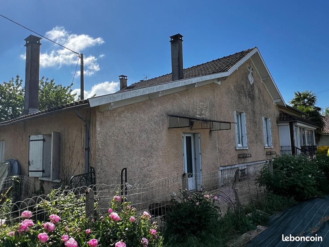 Maison 5 pièces 200 m² · à Sanilhac · 200 m² · 200 000 €