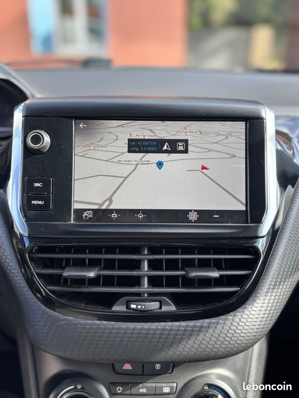 Peugeot 208 Style Edition (image 10)