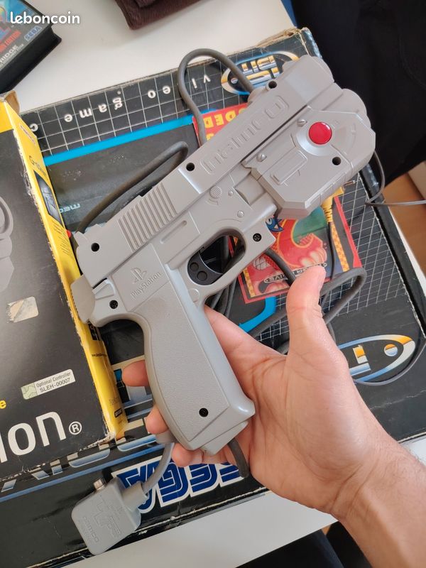 Namco G-con 45 Light Gun : Prix - Photo - Présentation