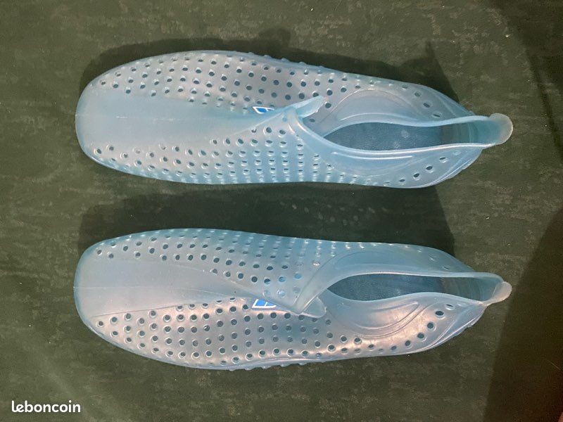 Chaussure de plage (image 1)
