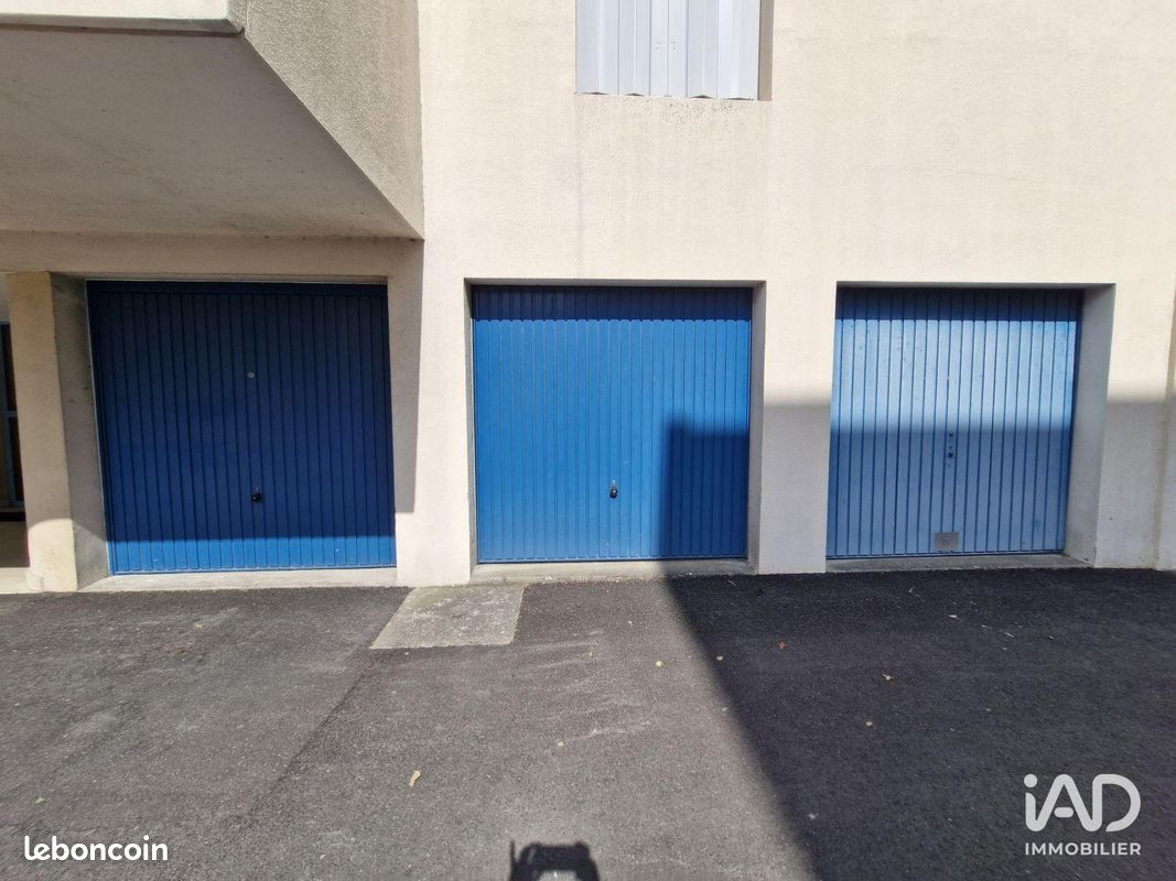 Parking 12 m² · à Orléans · 12 m² · 55 €