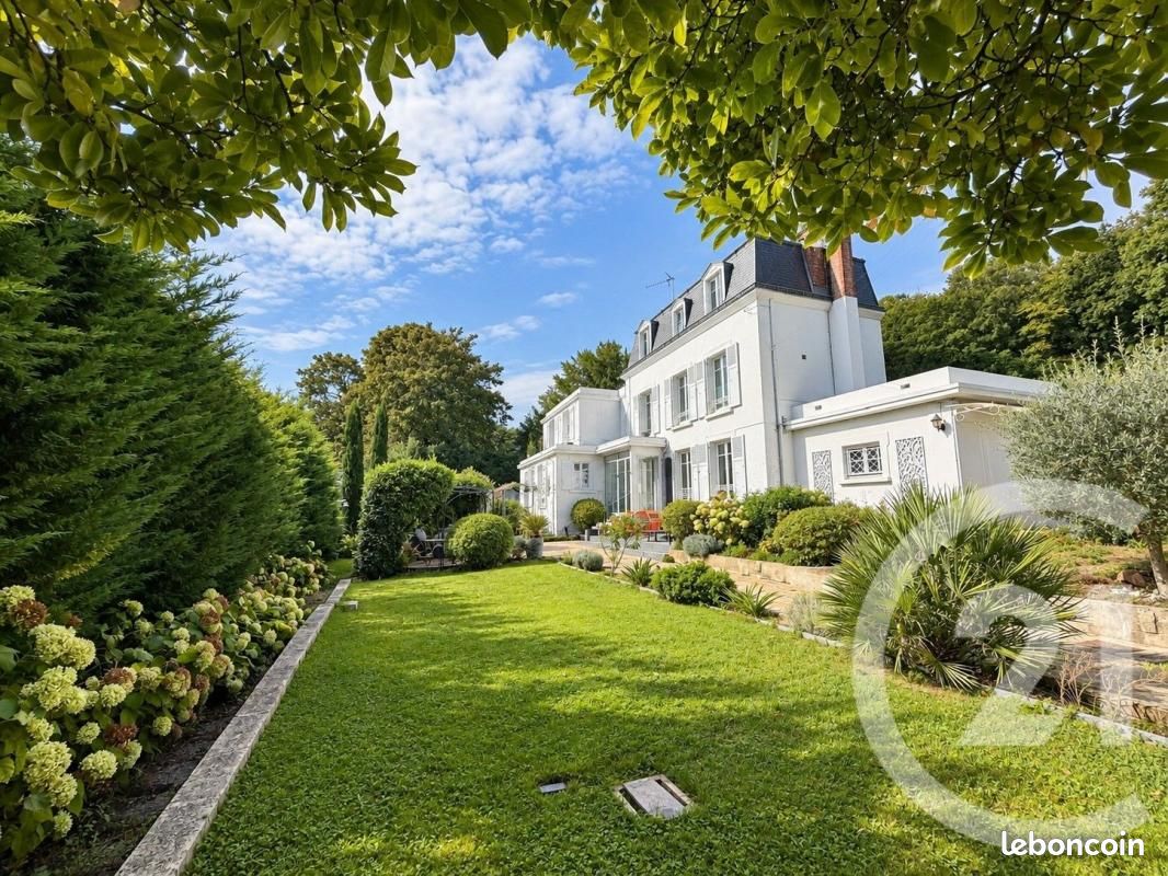 Maison 7 pièces 170 m² · à Parmain · 170 m² · 749 000 €