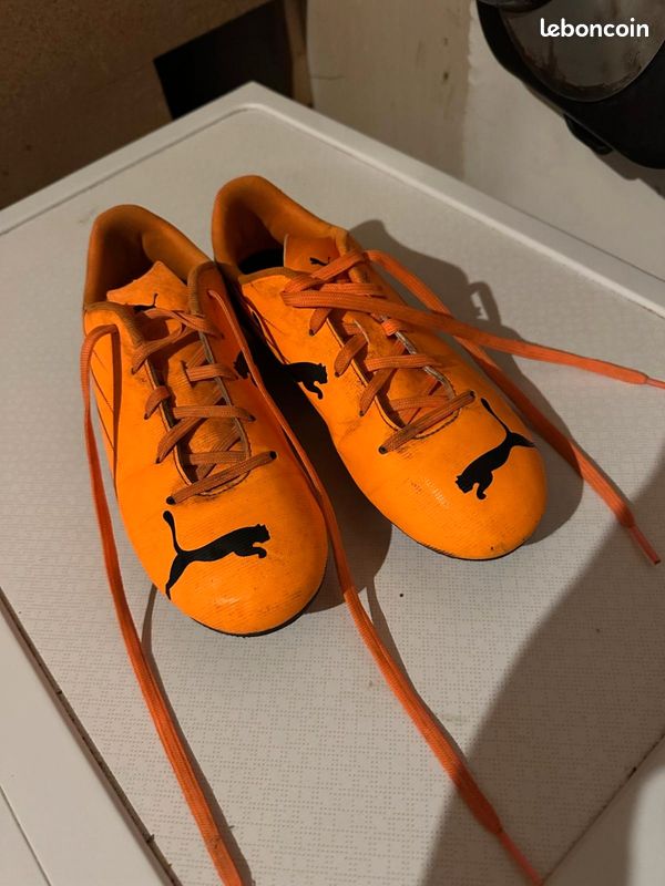 Chaussures à crampon (image 2)