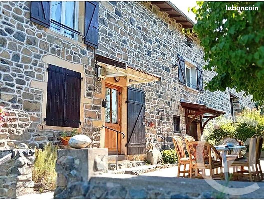 Maison 5 pièces 104 m² · à Chénelette · 104 m² · 207 000 €