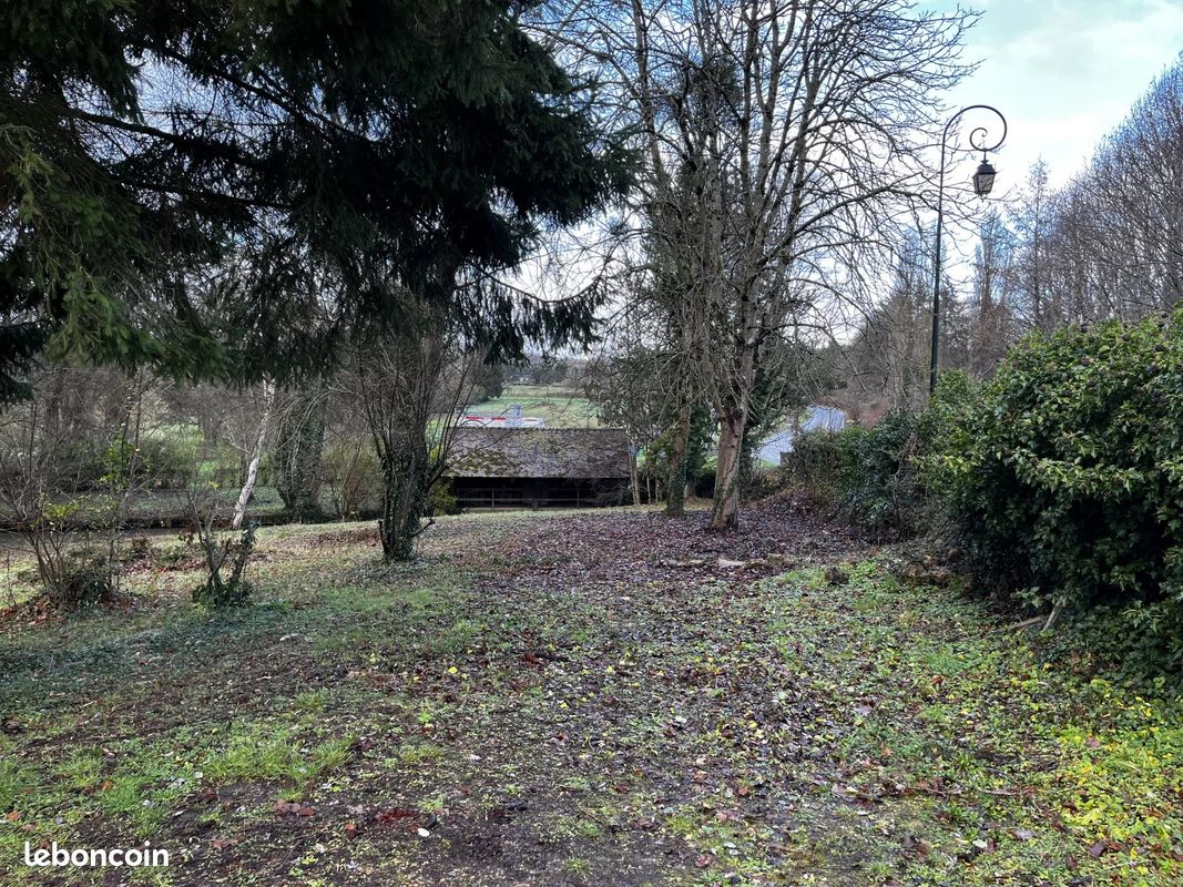 Terrain 1842 m² · à Senlisse · 1 842 m² · 231 000 €
