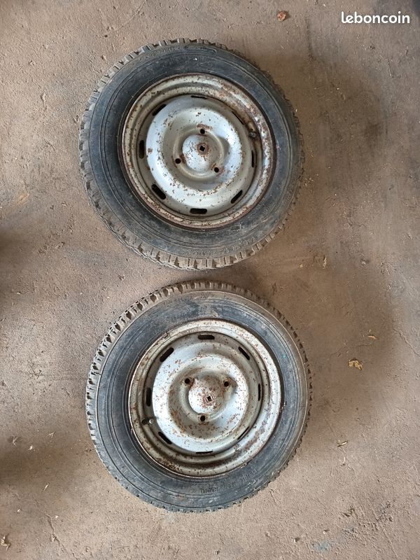 2 roues pneus cloutés 145 14 (image 1)