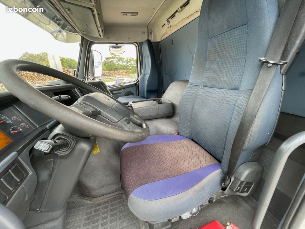 Fm400 Volvo FM400 PLATEAU 6X4 22000HT 304000KM 6x4 - Poids lourds