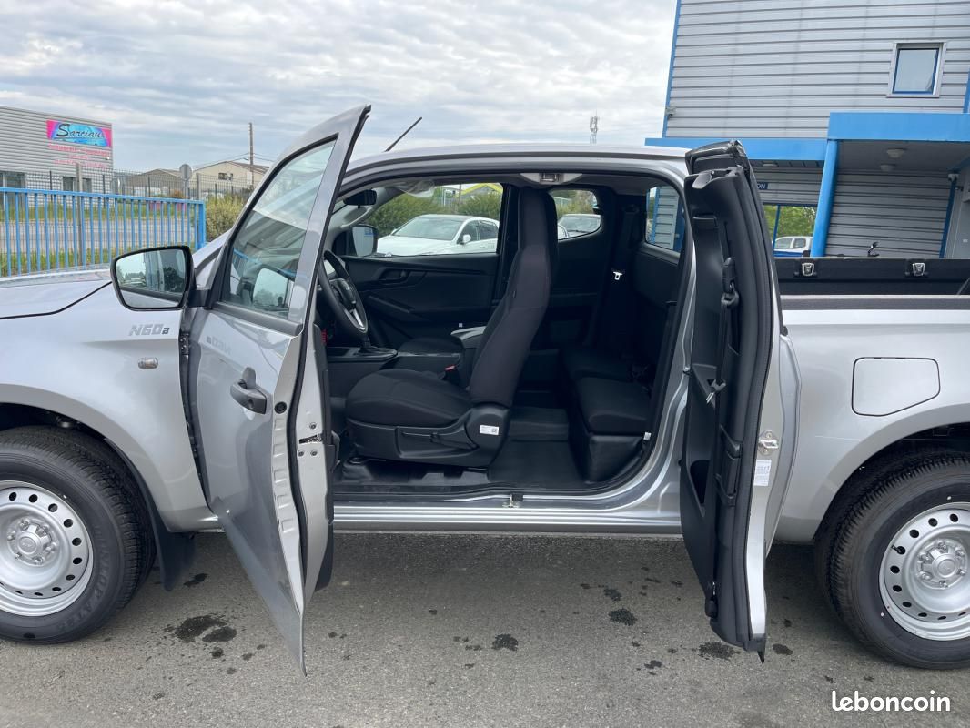 Isuzu D-max *31 658 HT* N60 SPACE CAB 1.9 164 CH 4X4 BVA B (image 14)