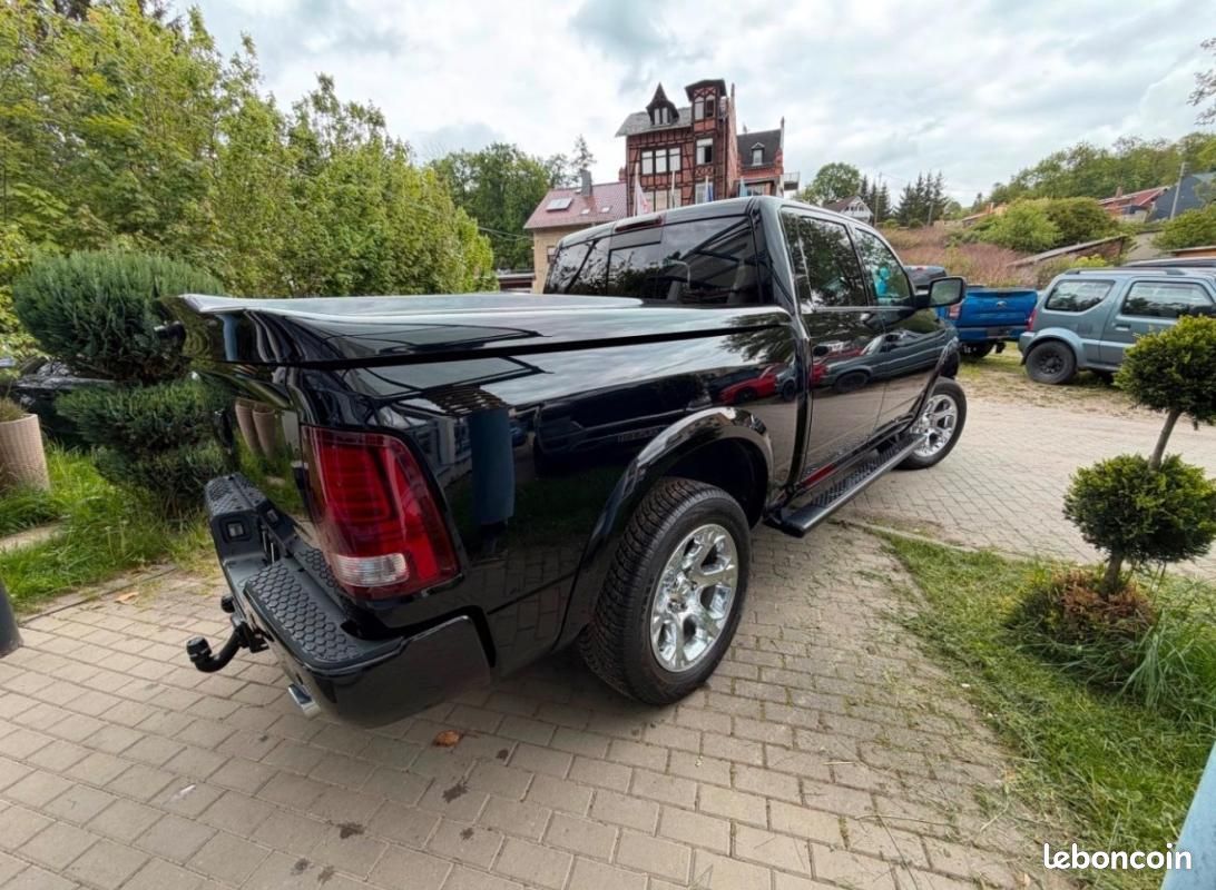 Dodge Ram 1500 - V8 5.7 LARAMIE CREWCAB Couvre benne TVA récupérable (image 2)