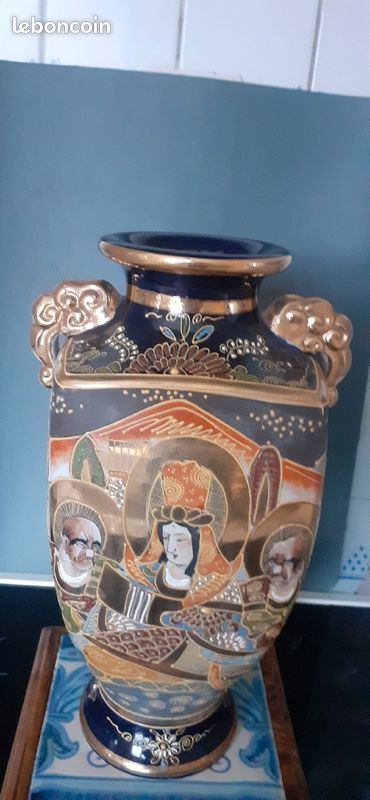 Ancien vase satsuma a facettes . Tbe . Japon (image 1)
