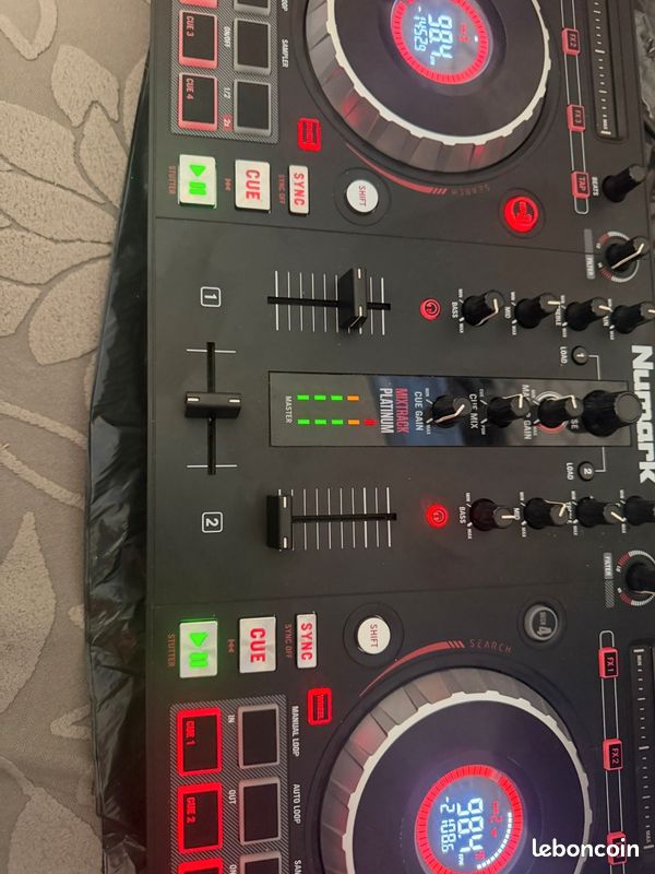 Je vends mon contrôleur Dj NUMARK MIX TRACK PLATINUM (image 3)