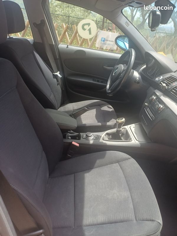 Vend BMW Série 1 (image 3)