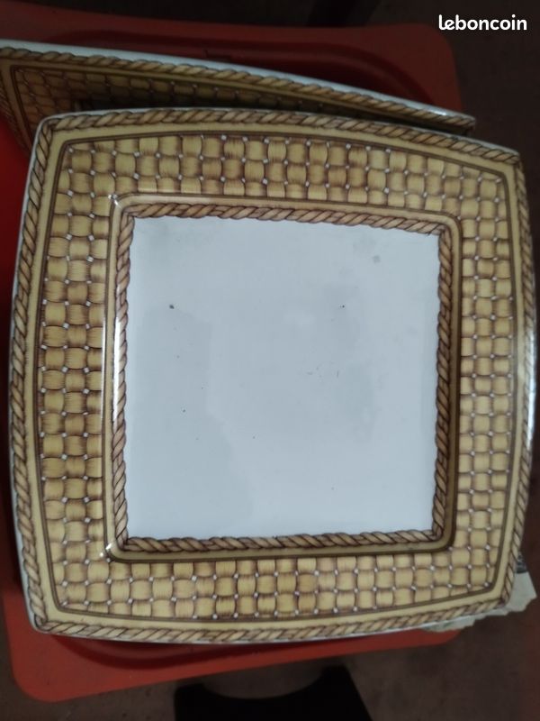 Lot assiette carre (image 1)