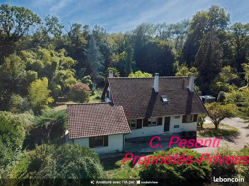 Maison 9 pièces 217 m² · à Conches-sur-Gondoire · 217 m² · 670 000 €