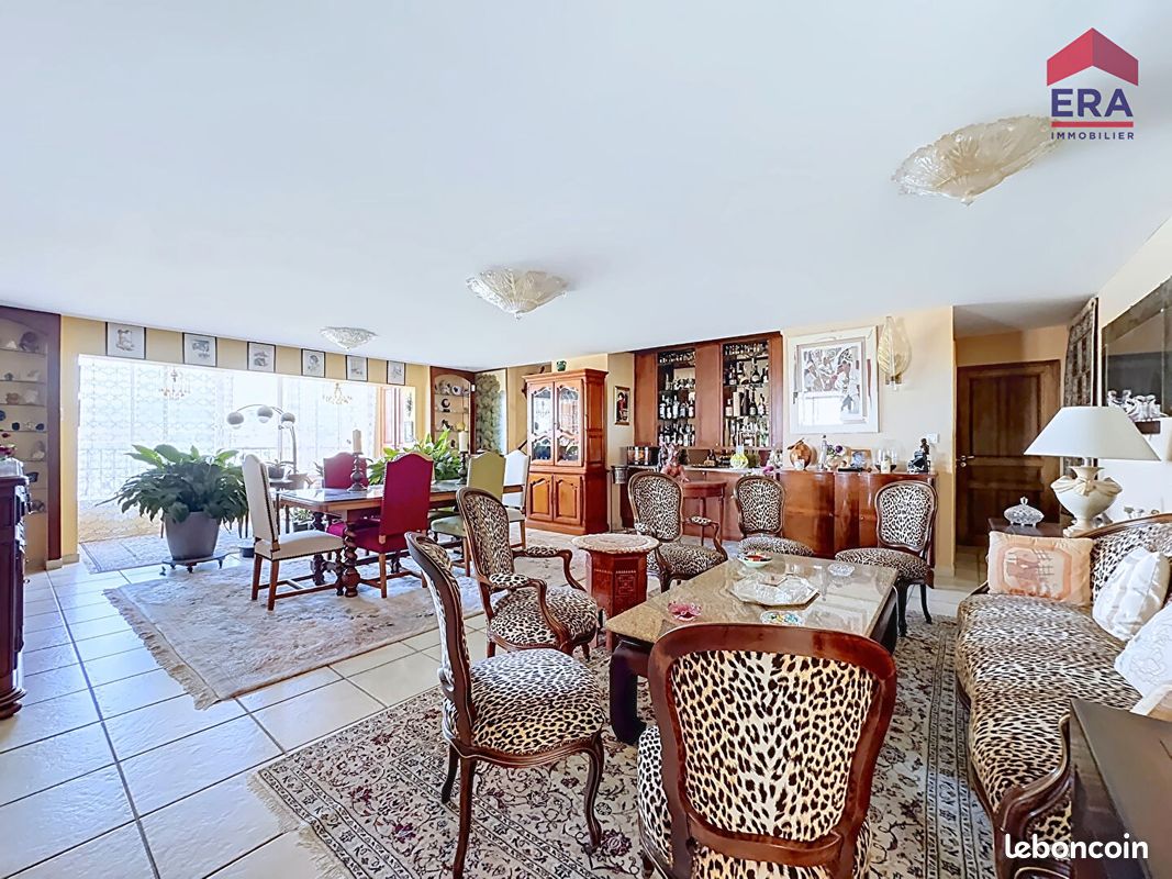 Appartement 6 pièces 275 m² · à Biguglia · 275 m² · 599 000 €