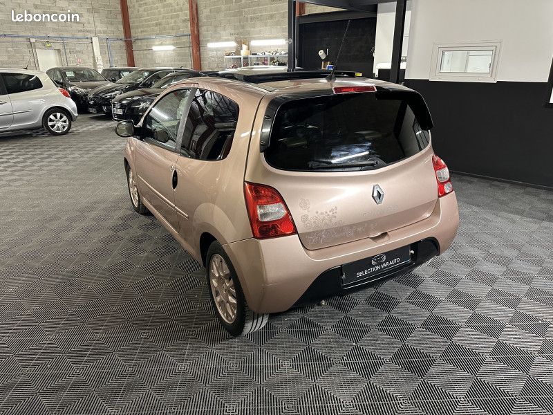Renault TWINGO II 1.5 DCI 75CH MISS SIXTY ECO² PREMIÈRE MAIN GARANTIE 60 MOIS POSSIBLE (image 4)