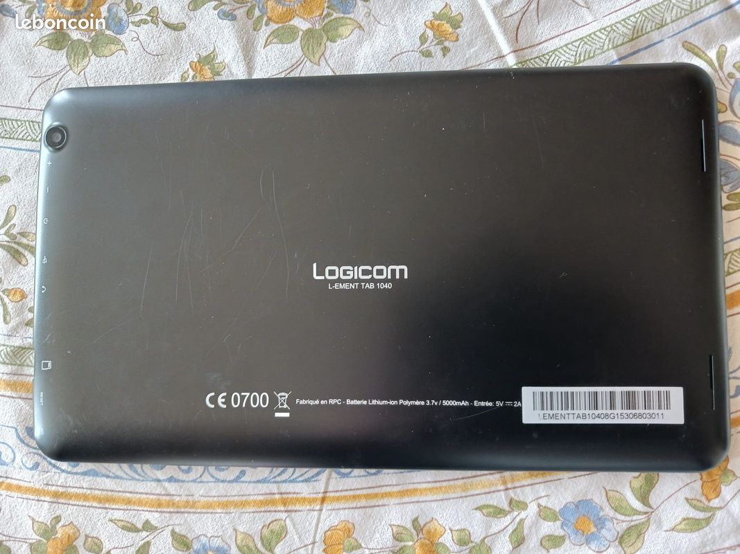 Touch Screen Di Ricambio Per LOGICOM L-EMENT Tab 1001 / 1040 / 1043 – Nero Con Biadesivo