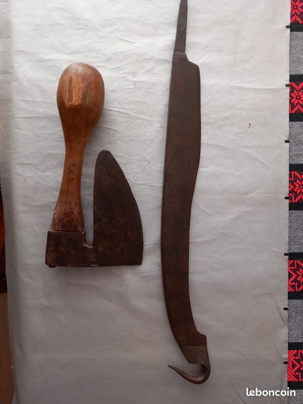Anciens Outils De Sabotier + Une Paire De Sabots – Collection Vieux Métiers, Occasion, France