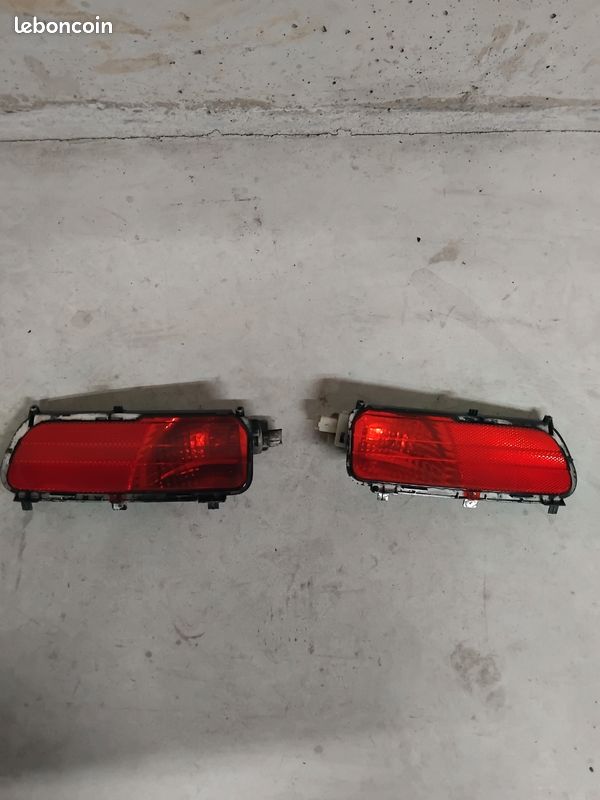 Feu Anti-Brouillard Arrière Droit Pour Citroën C4 Picasso 2 Phase 2 - Occasion - Bon État - Garantie 24 Mois