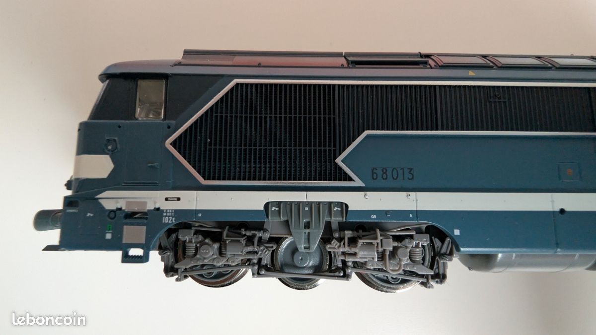 Locomotive Diesel Roco 68013 – Échelle HO – Bleue – Occasion