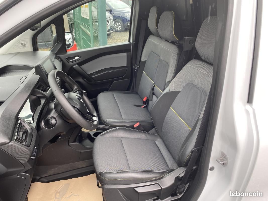 Renault Kangoo 3 VAN EXTRA BLUE DCI 95 (image 17)